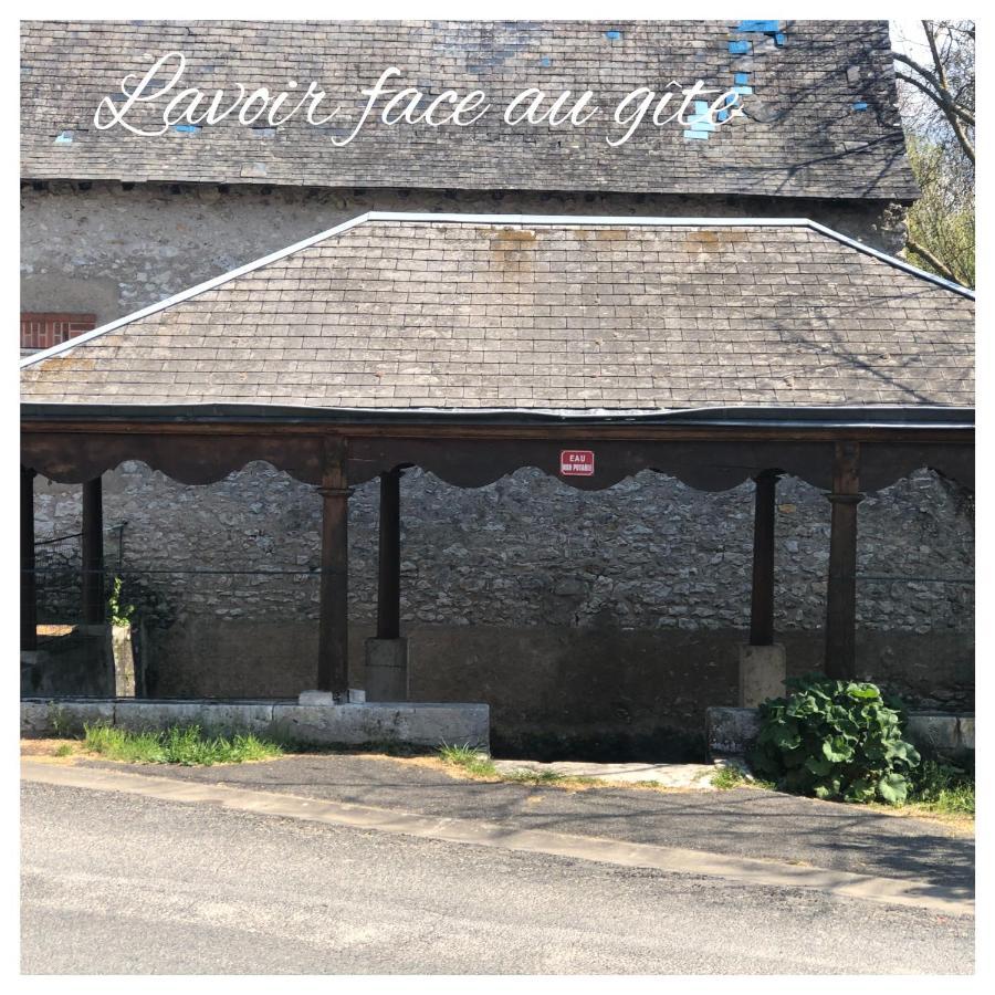 Le Gite Du Lavoir - Les Gites De Josephine Courbouzon  ภายนอก รูปภาพ